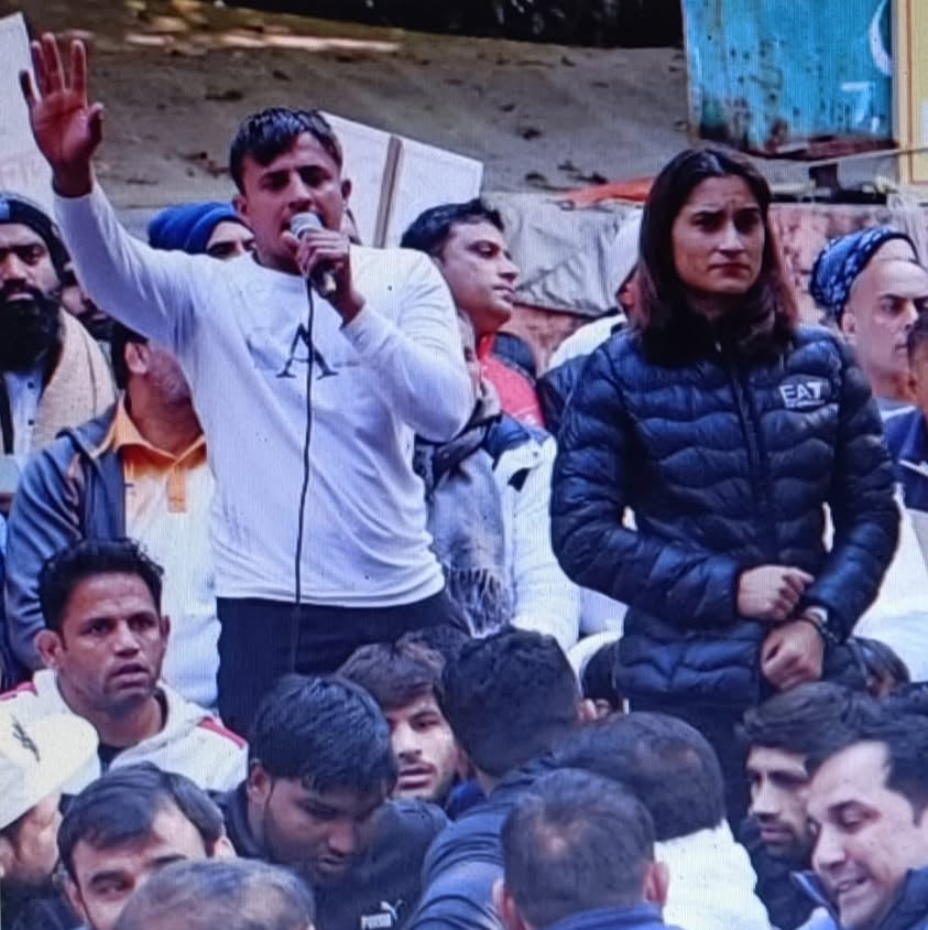 Mandeep Krantikari with Vinesh Phogat at Wrestler's Protest of Jan 2023